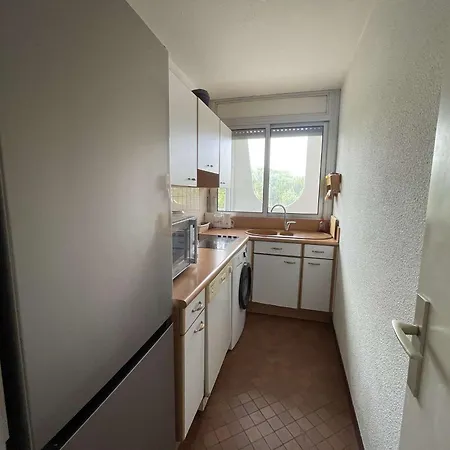 3 Pieces Avec Piscine, Proche Plage, Wifi, Parking - Ideal Familles - Fr-1-328-257 *